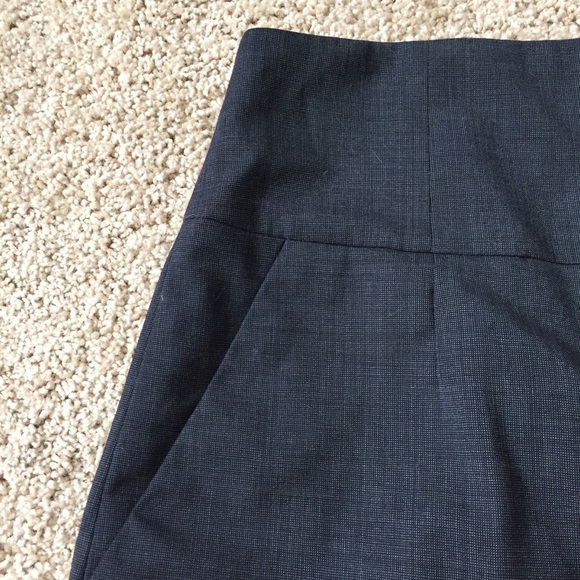 Banana Republic Skirt - Picture 2 of 4